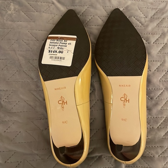 Classic Pumps Cole Haan New With Tags - some scuffs - Picture 4 of 5